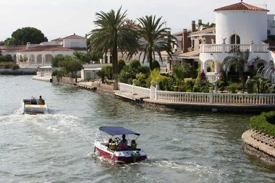 Berni'S House Empuriabrava 아파트